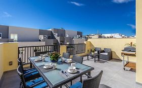 Sunny Modern Apartments